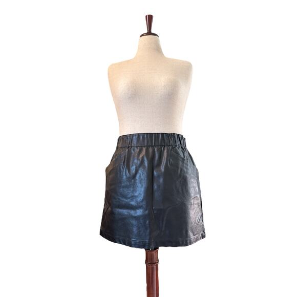 Wild Fable womens black faux leather stretch paperbag waist mini skirt size L - Picture 1 of 6